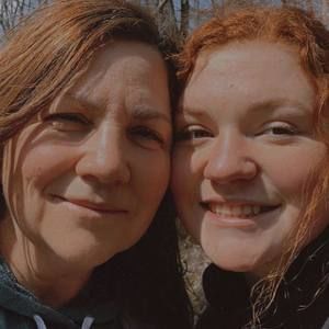 Meet your Posher, Lena